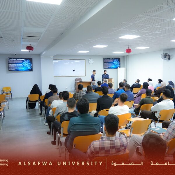 طلبة قسم تقنيات الأجهزة الطبية في جامعة الصفوة يقدمون محاضرة علمية